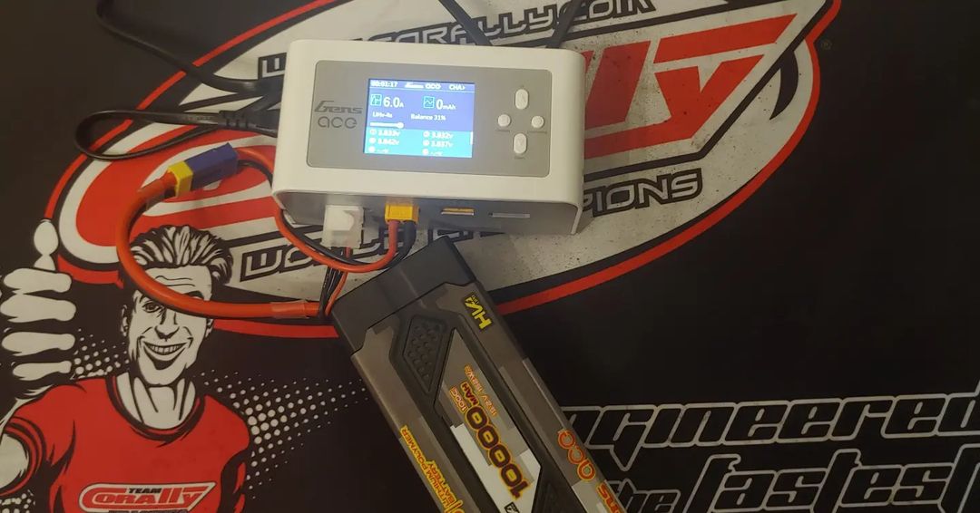 Gens ace Imars Dual Charger is charging the advanced lipo battery